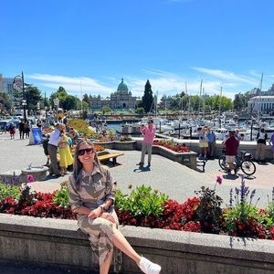 Meet your Posher, Laura